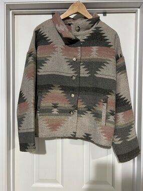 Blue B Collection Woven Patterned Button-Up Jacket (Medium)